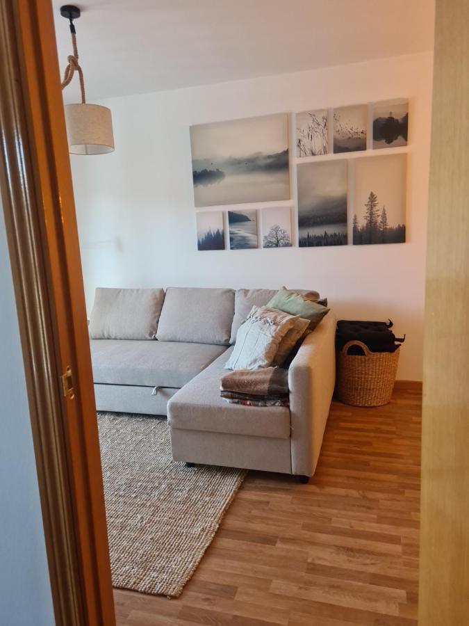 Tuhogarencerler Taquilla Parking En Pistas Apartment ภายนอก รูปภาพ
