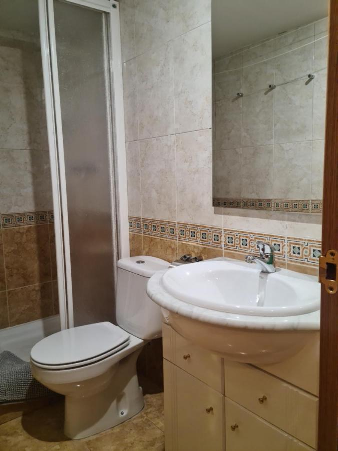 Tuhogarencerler Taquilla Parking En Pistas Apartment ภายนอก รูปภาพ