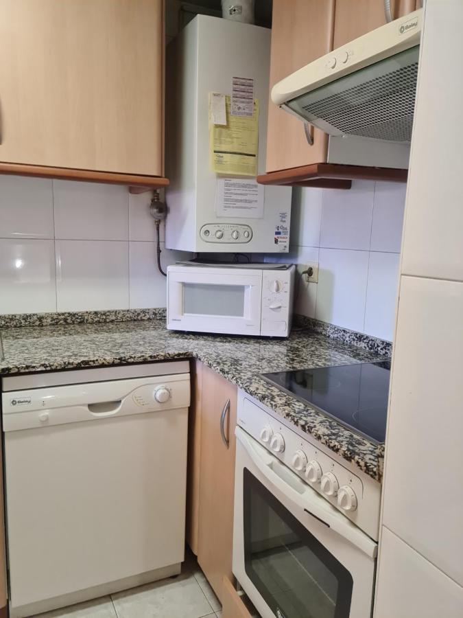 Tuhogarencerler Taquilla Parking En Pistas Apartment ภายนอก รูปภาพ