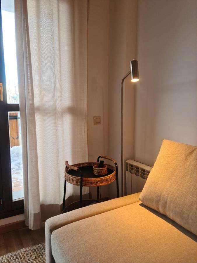Tuhogarencerler Taquilla Parking En Pistas Apartment ภายนอก รูปภาพ